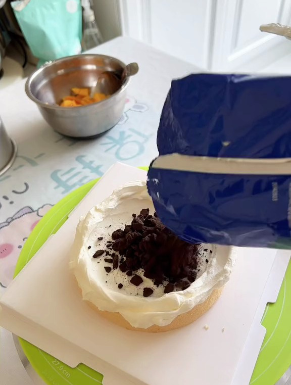 沉浸式做蛋糕 简约蛋糕 蛋糕