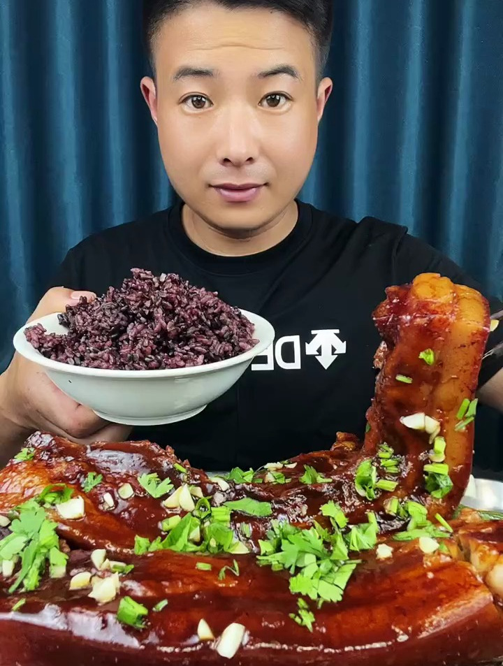 今天吃黄焖酱五花肉、酱豆角,你们吃了吗?