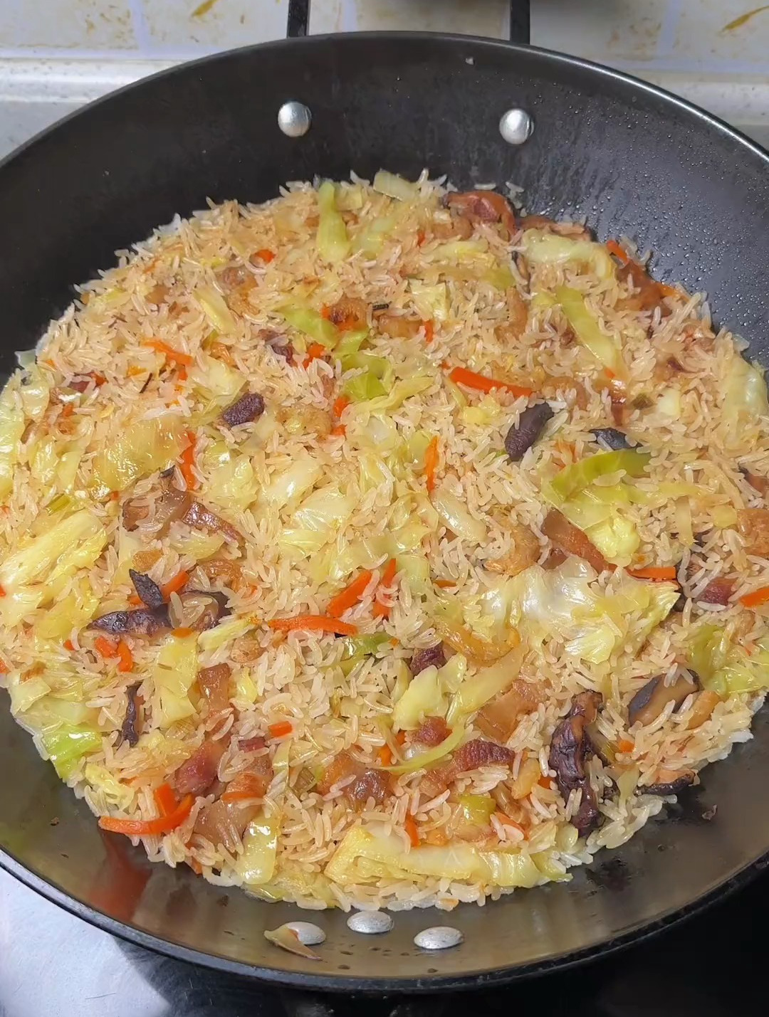 包菜饭正宗做法,简单经典好吃不腻,这个咸饭闽南人吃了几辈子