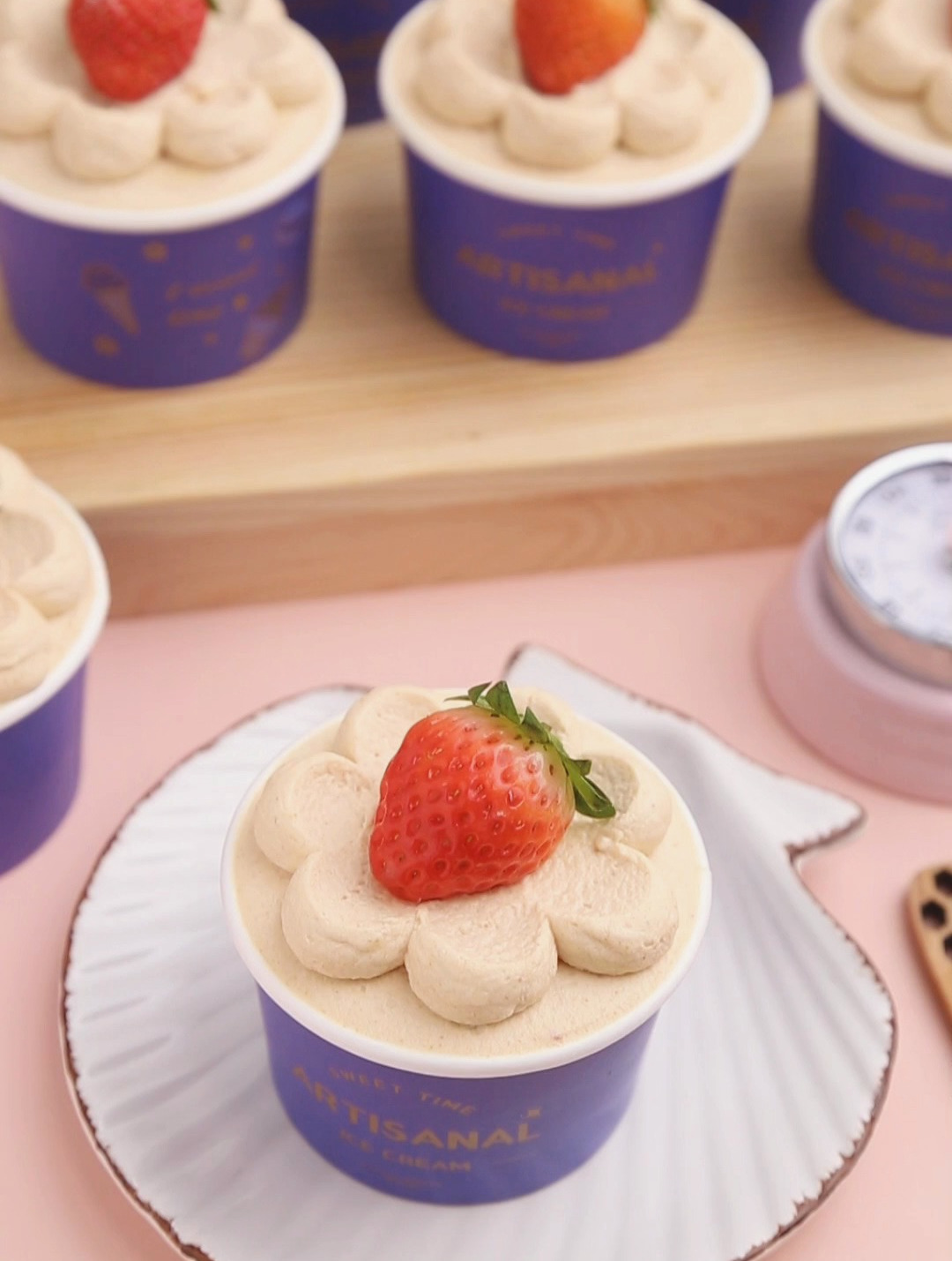 私房卖疯啦!海盐焦糖草莓蛋糕杯,口感浓郁