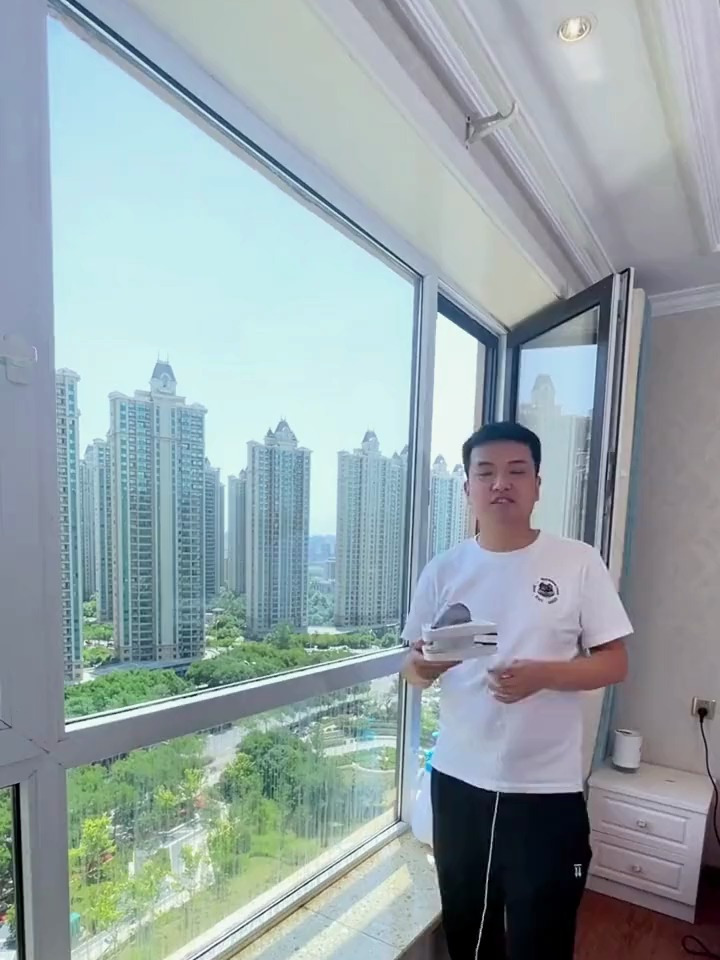 买了玻璃擦 还不会使用的家人们,为您奉上详细教程 玻璃擦神器