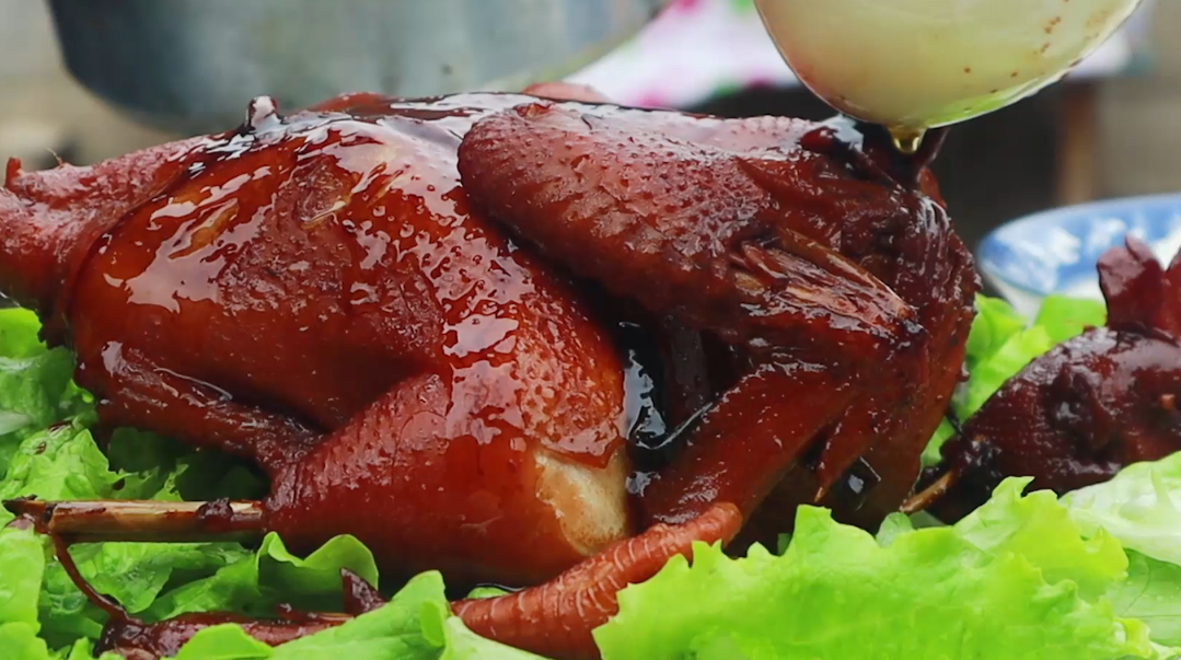 大根做广东菜“豉油鸡”,软嫩可口,做法简单,抱着鸡腿啃过瘾