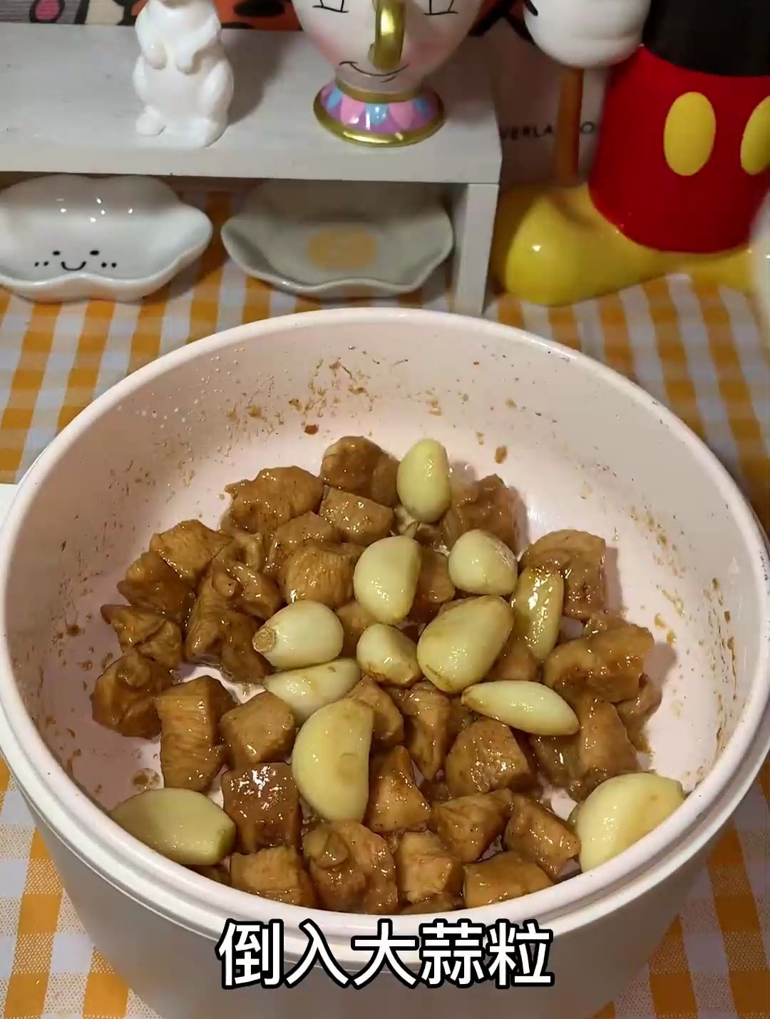 冰箱里有包菜、胡萝卜的可以做一下这个炒饭,简简单单美味一餐