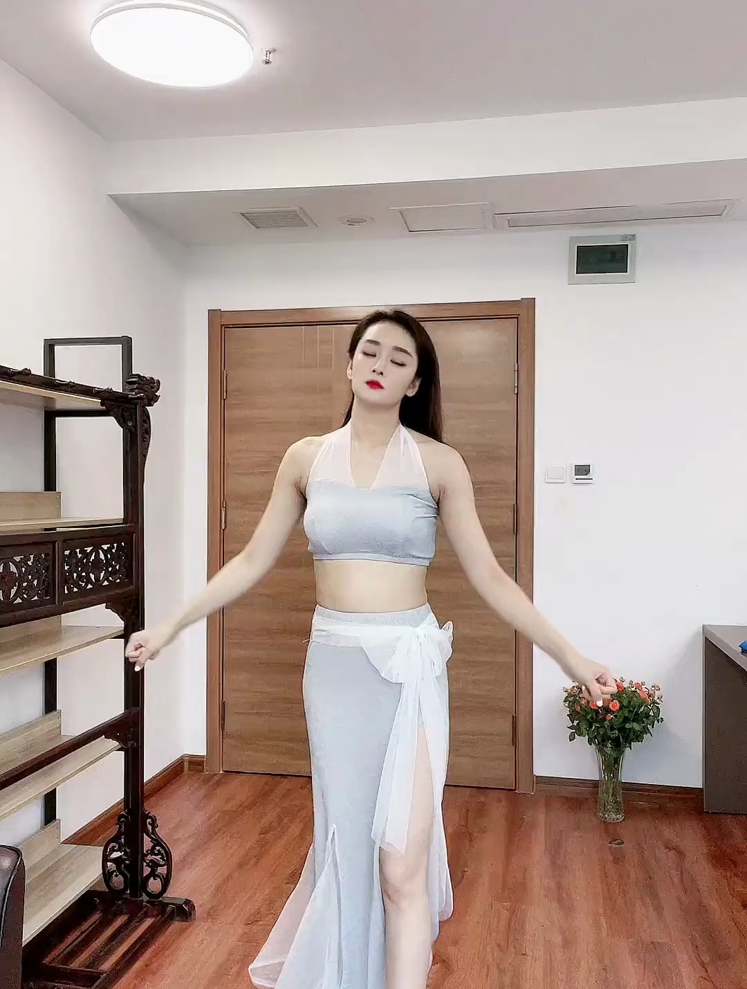 “小美人鱼寻的从来不是缥缈的爱情,而是不灭的灵魂” 舞蹈 灵魂