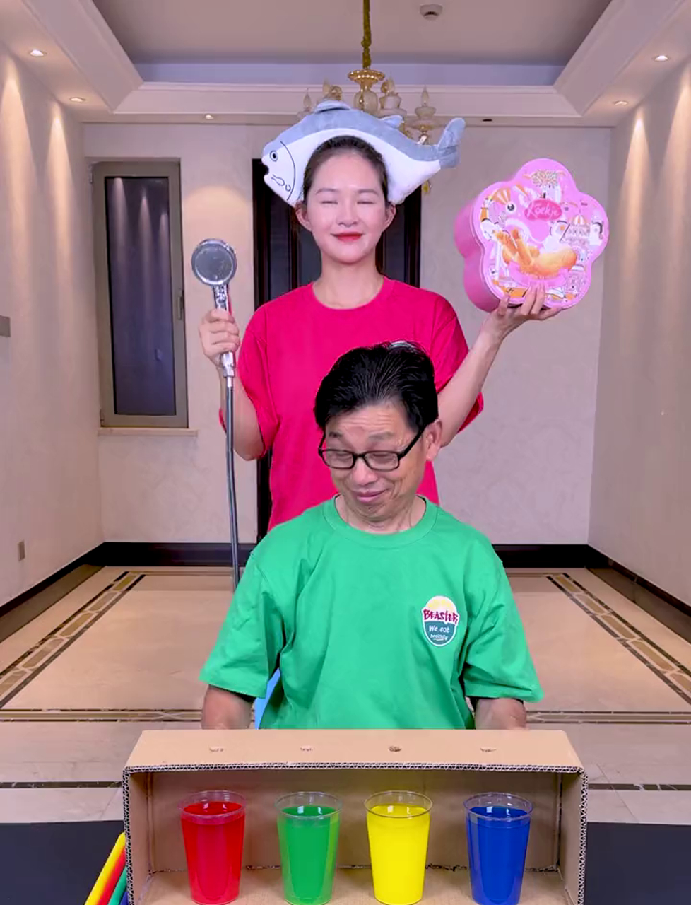 这颜色搭配游戏,简直难到爆,笑死我了!