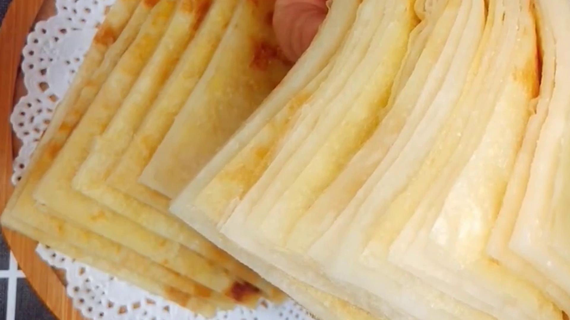 厨师长教你做千层油饼,柔软多层又筋道,大人孩子都边吃