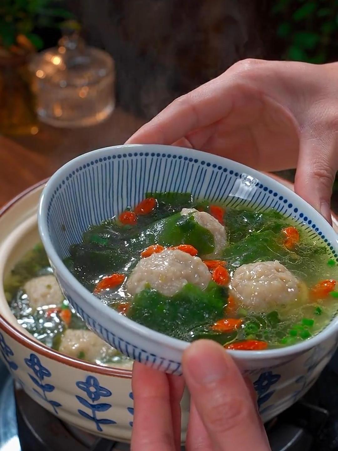莲藕裙带菜汤,营养丰富又好喝