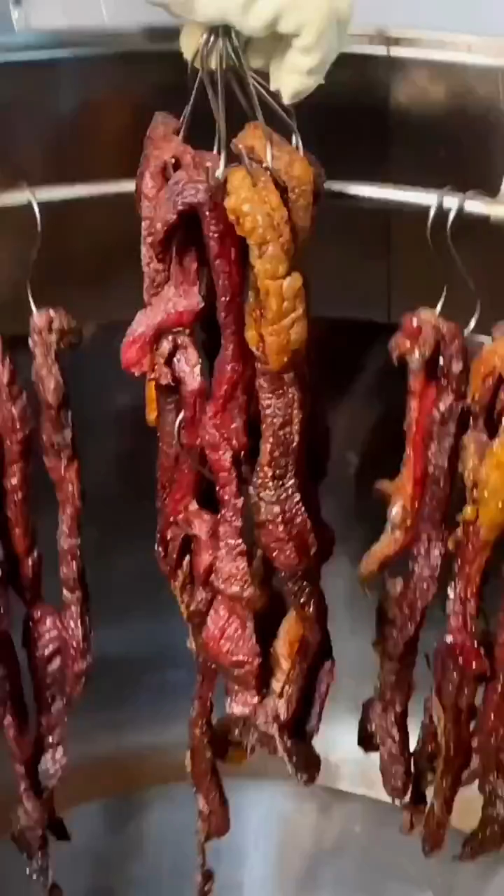 没想到内蒙古的牛肉干这么好吃,不吃上三斤,都不好意思出蒙古包