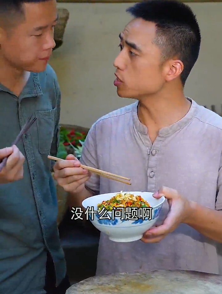 鸡蛋你不要老是蒸和煮,试试用腊八豆炒一下,香辣开味还下饭