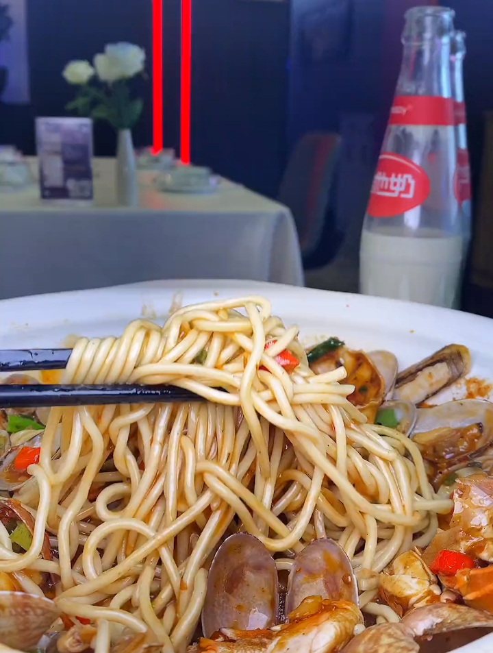 吉庆街现在两位数就能吃个海鲜,赶紧冲