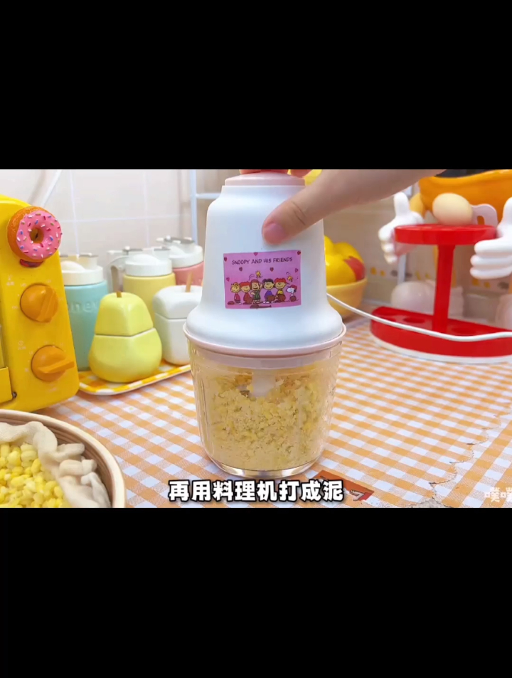假期第一天做了些传统糕点带去游湖～顺便拍亿些游客照叭!