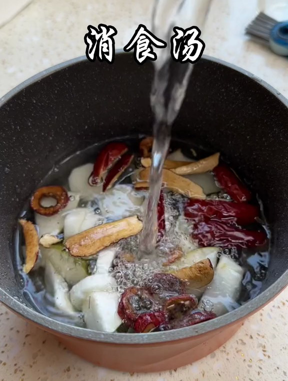 孩子积食肚子胀不爱吃饭,牢记这道消食汤,健脾胃,开胃助消化