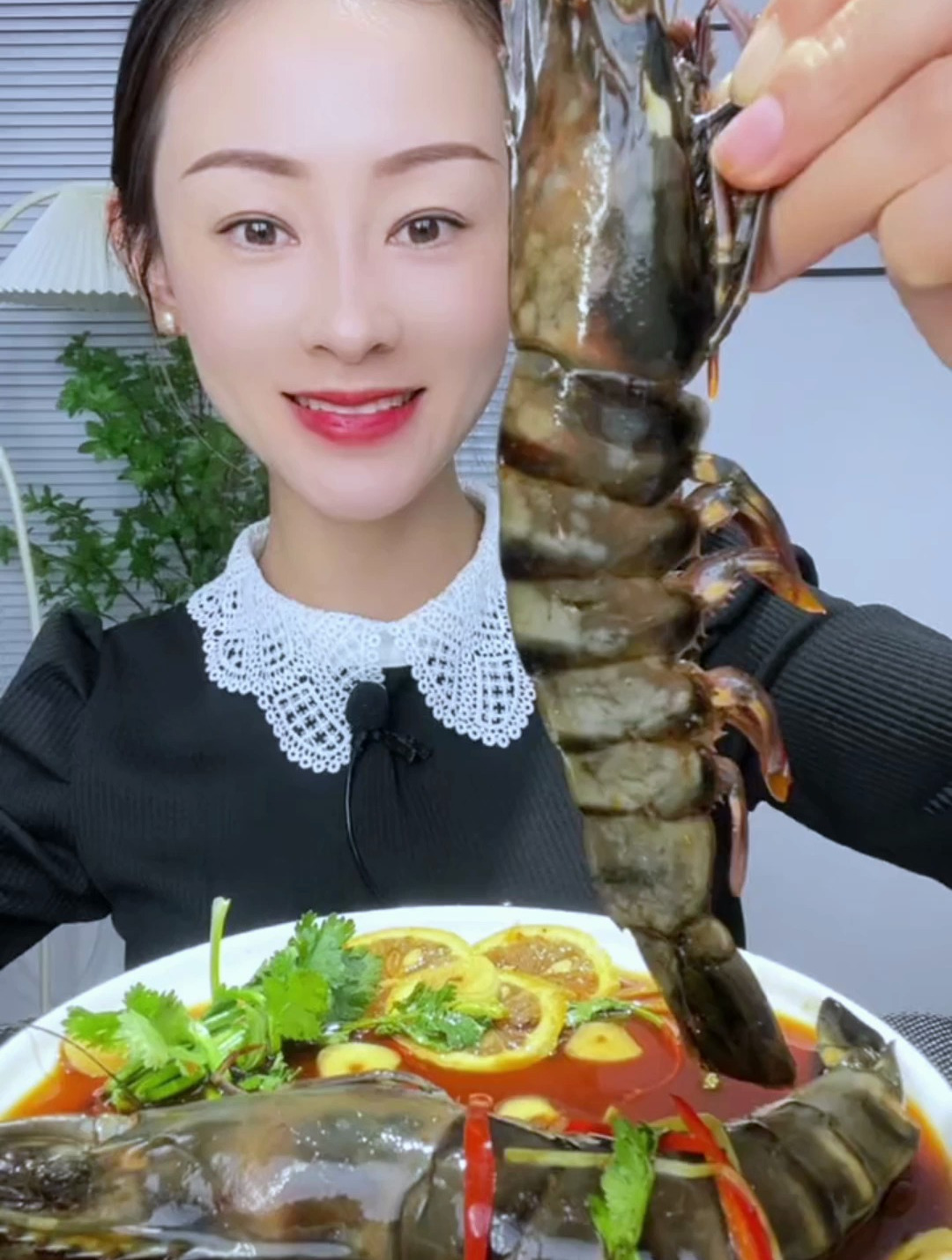 生腌超大的黑虎虾,料汁很入味