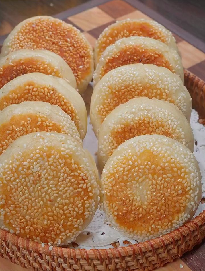 酥脆掉渣的椒盐烧饼