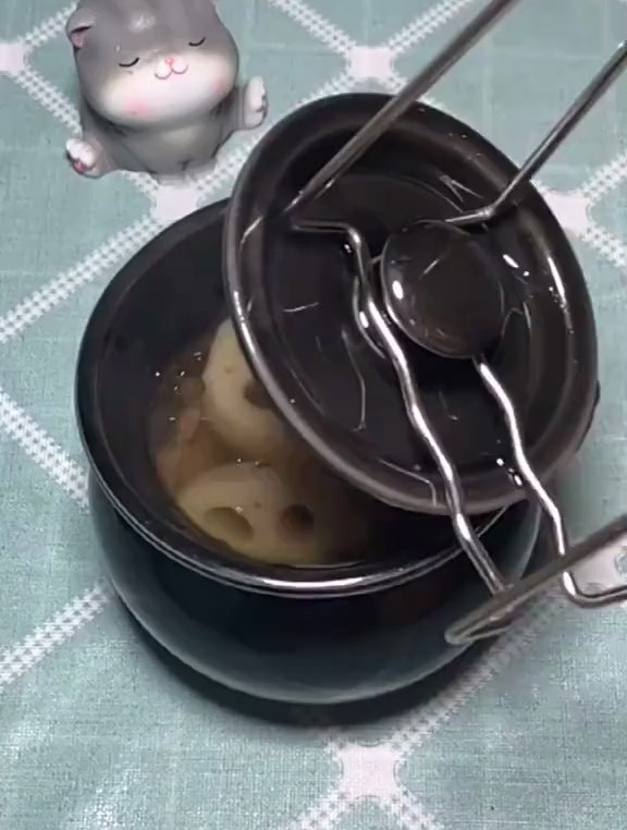 经常失眠的,试试这样的猪心汤
