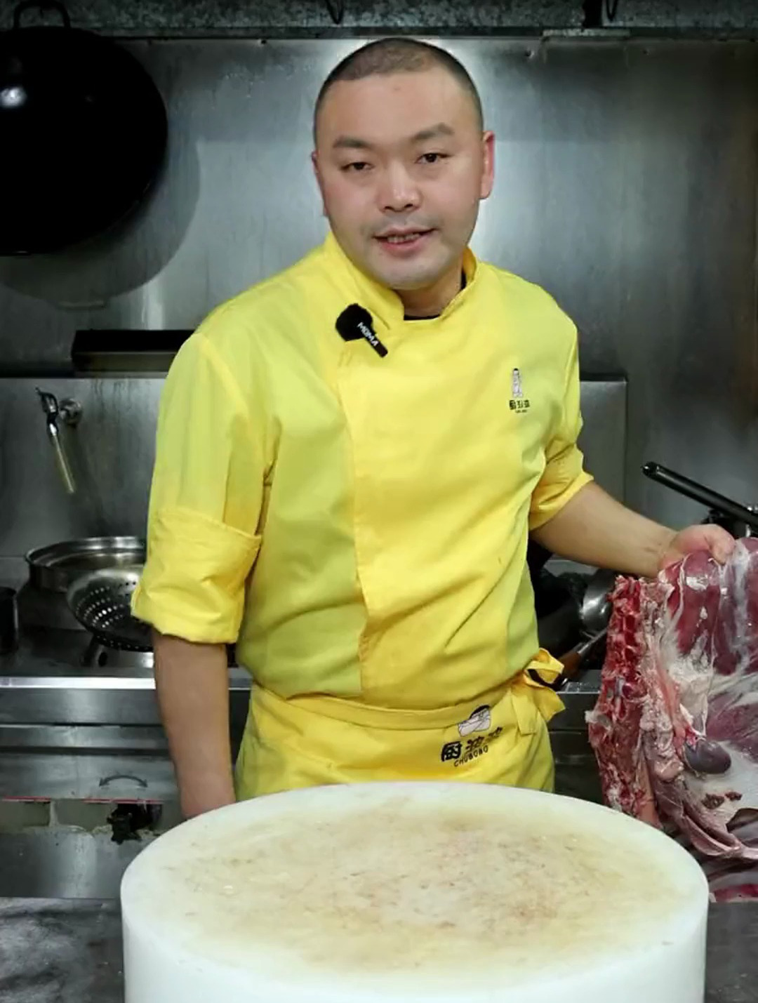 冬天就要多吃羊肉,今天买了一块大羊排来做一道红烧羊肉
