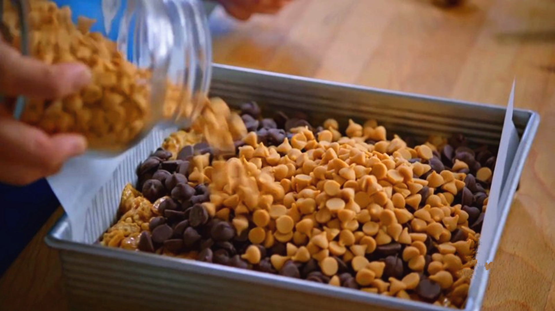 想吃巧克力花生糖不用买,教你在家就能做!口感一点都不比买的差