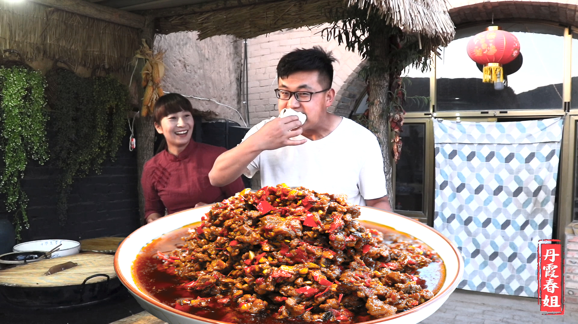 春姐教你在家做牛肉酱,下饭拌面样样香,学会了能省好多钱,给力