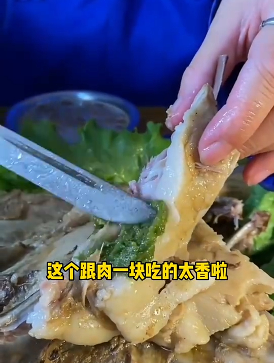 在内蒙采摘韭菜花,做成韭花酱蘸上肉,那真的太香了!