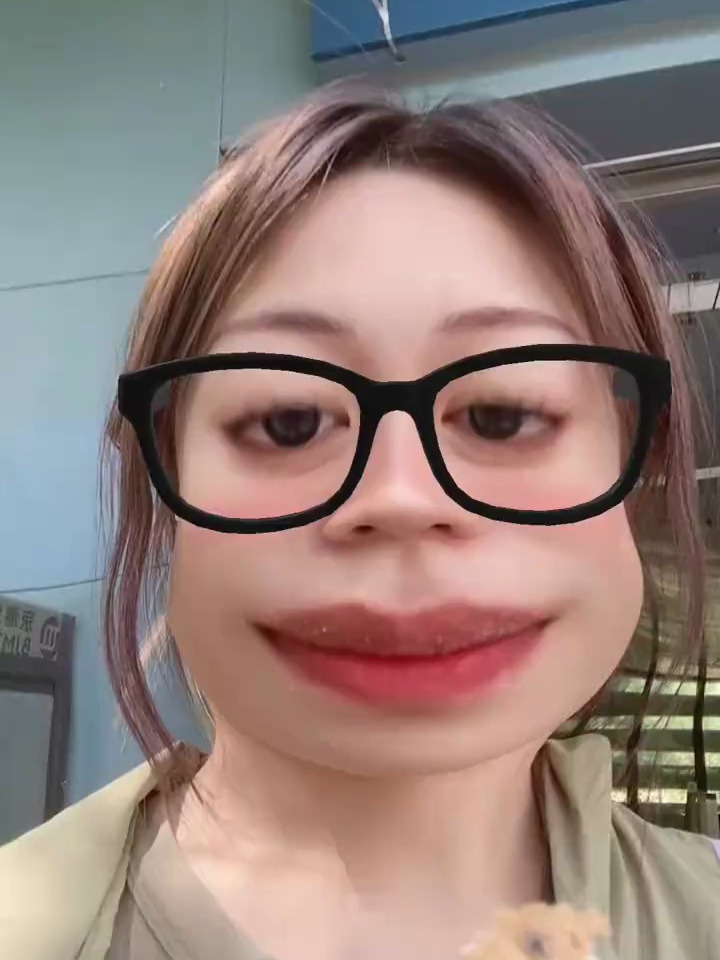 人真的会升级的!奈雪的茶的蓝莓泡芙好好吃 大学生