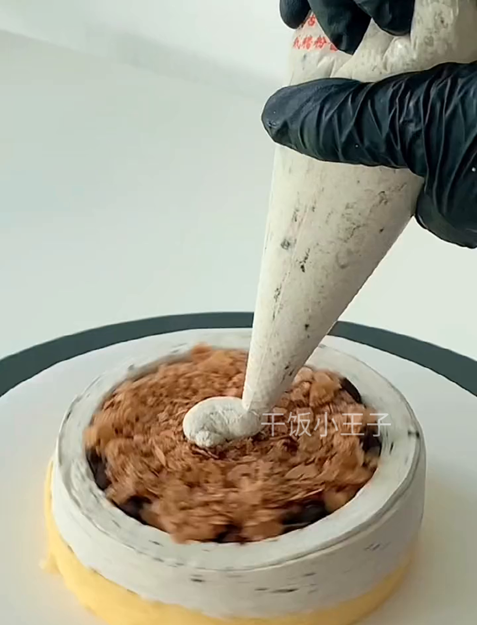 烤了个萌翻天的小蛋糕这么萌,怎么忍心下口啊!