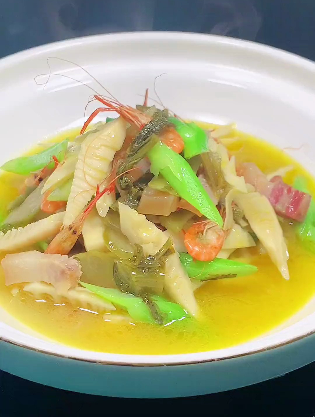 今天还是分享与笋相关的家常菜_就是菜名还没想好