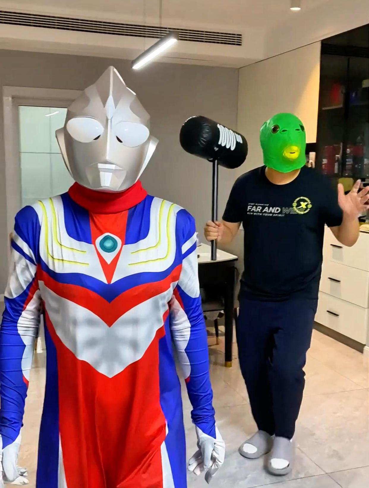 迪迦奥特曼被鱼头怪给偷袭了