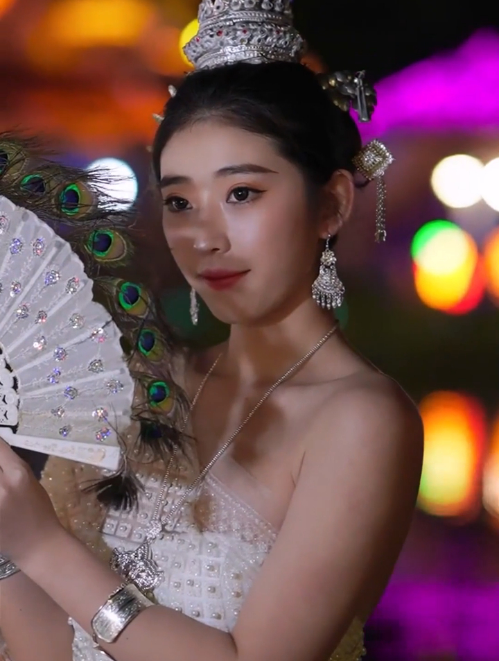 女生还是肚子上有点肉肉更可爱