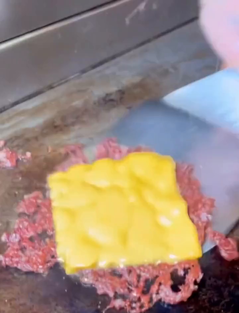 超美味的蘑菇牛肉汉堡,你绝对会爱上!