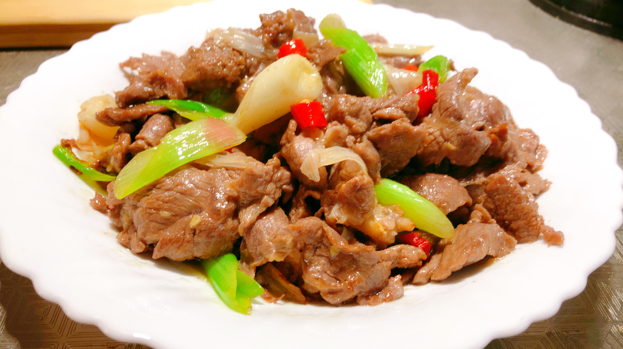 葱香马肉 马肉的吃法 葱香浓郁 马肉嫩滑 非常不错的一道下饭菜