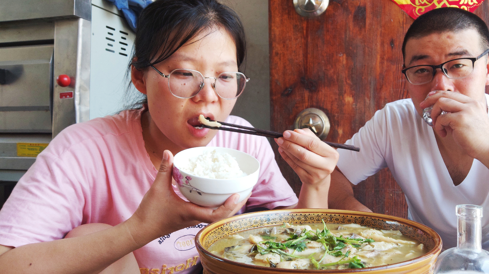 四川人最爱的“酸菜鱼”这样做,鱼肉鲜嫩爽口,汤汁泡饭太爽了