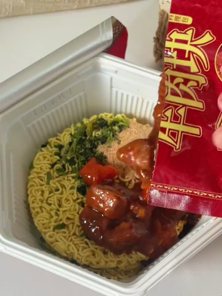 康师傅牛肉面里的牛肉也好好吃
