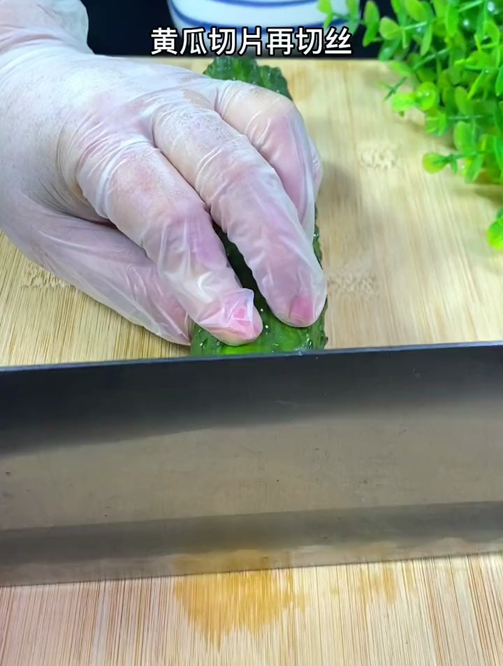 年夜饭第二十四道菜 凉拌鸡蛋干 Q弹脆嫩酱香浓郁 餐桌上的风景线