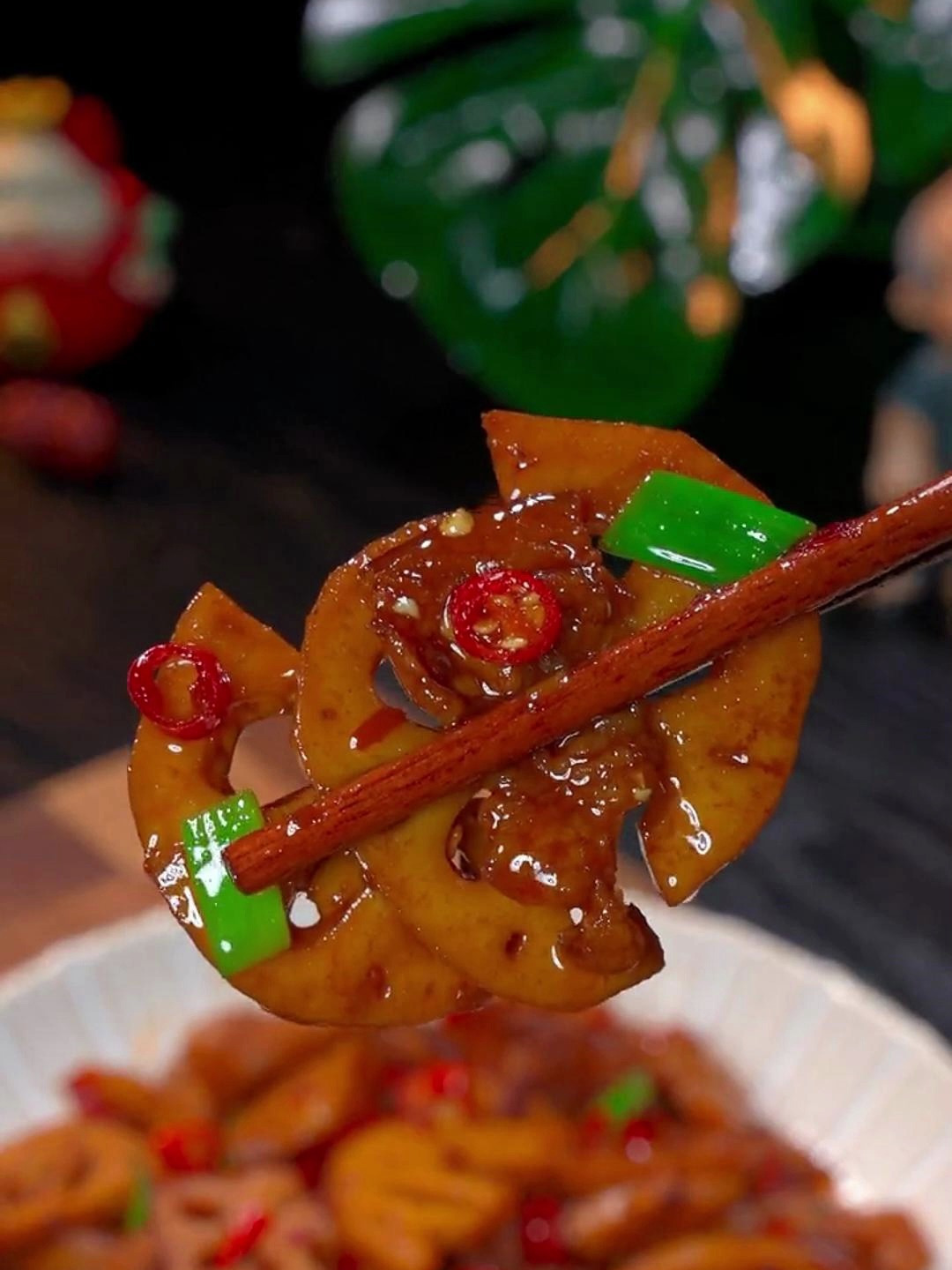 莲藕炒肉详细做法