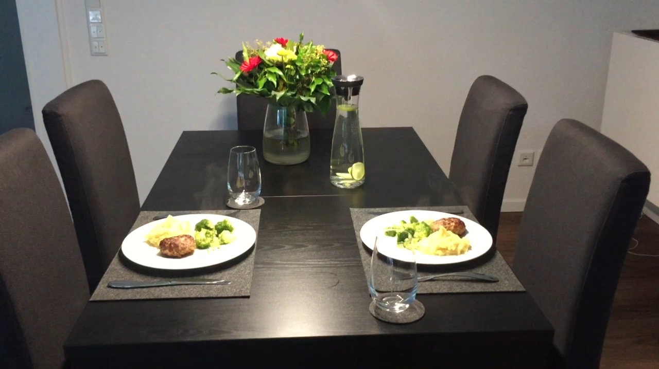 德国老公亲自教网友做德式煎肉饼土豆泥西兰花,海外家常美食做法