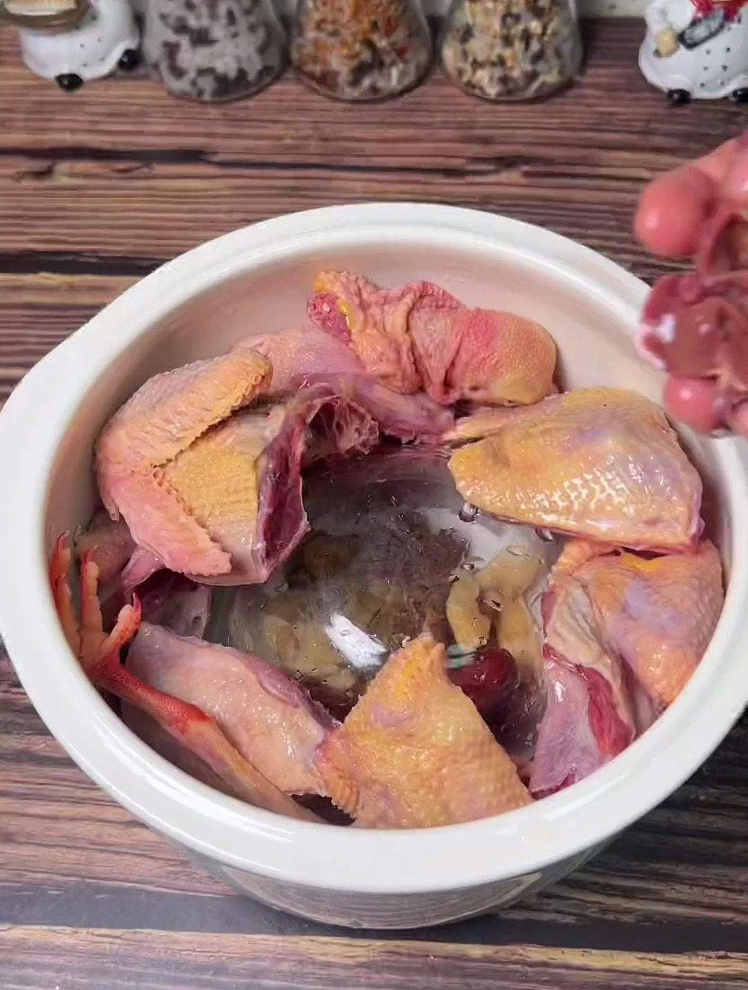 女人的爱 鸽子溢汁经典汤,每一滴都是原汁原味