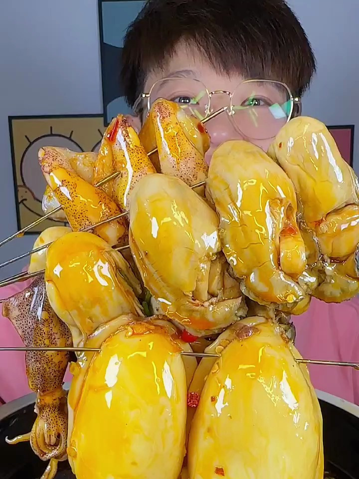 麻辣捞汁,生蚝,笔管梢,墨鱼仔,嘎嘎香