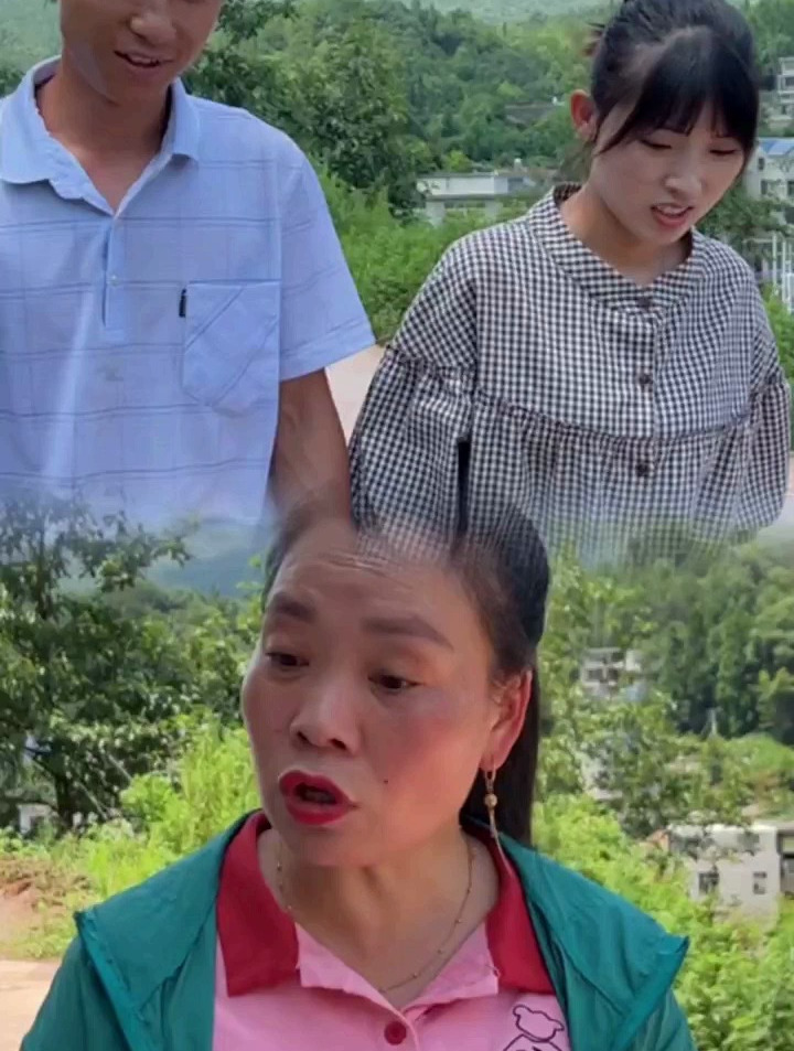 叫姨妈给我保密,她还是告诉海云了