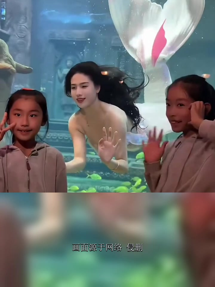 童话世界照进现实,“美人鱼”水中超长待机,好好奇她是怎么呼吸的