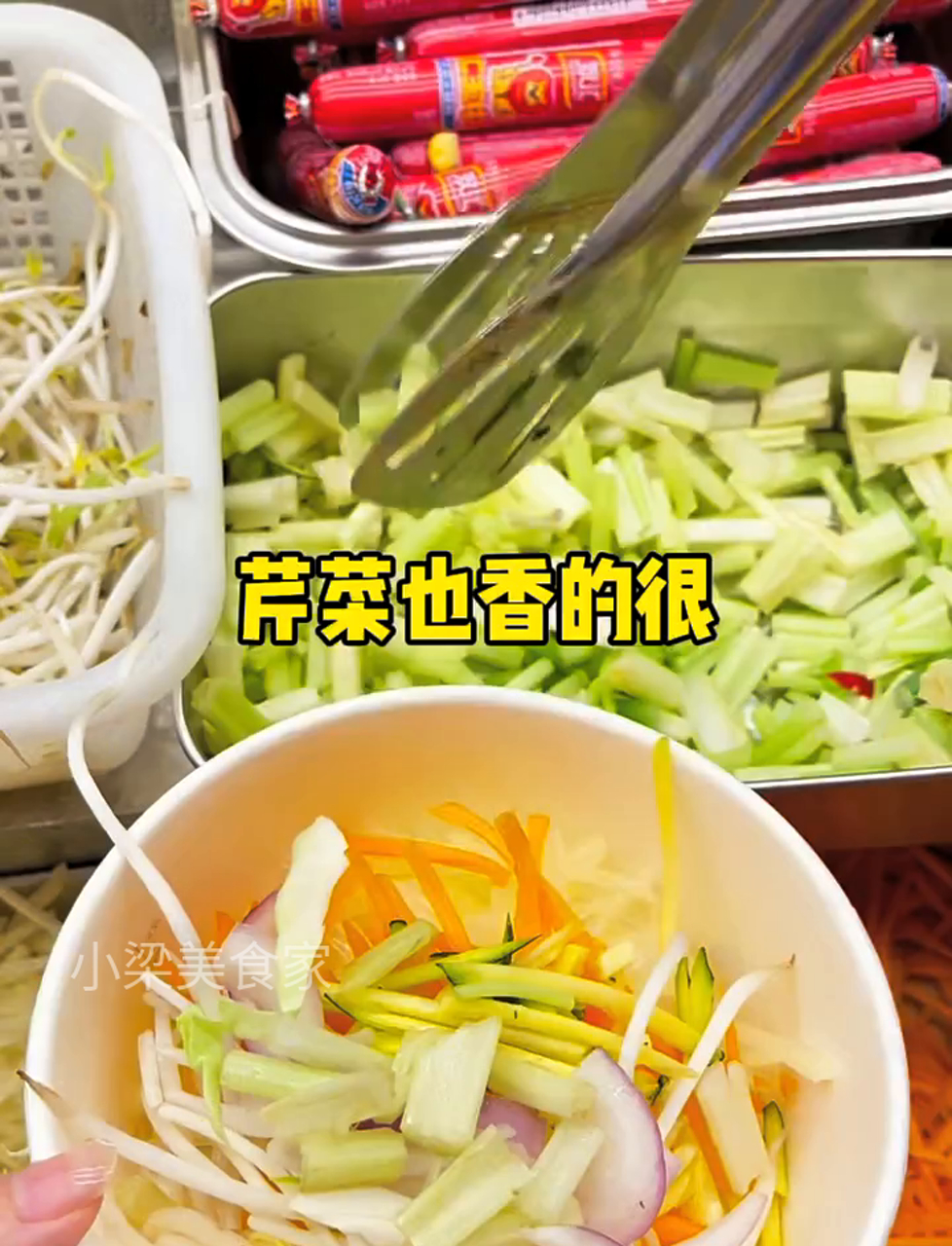 路边碰见DIY炒米饭,料足到爆,香得不得了!