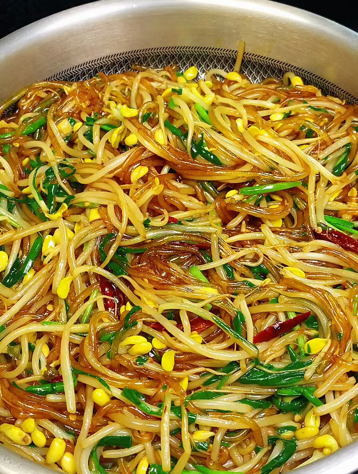 你们知道黄豆芽怎么做才好吃吗?今天来教你