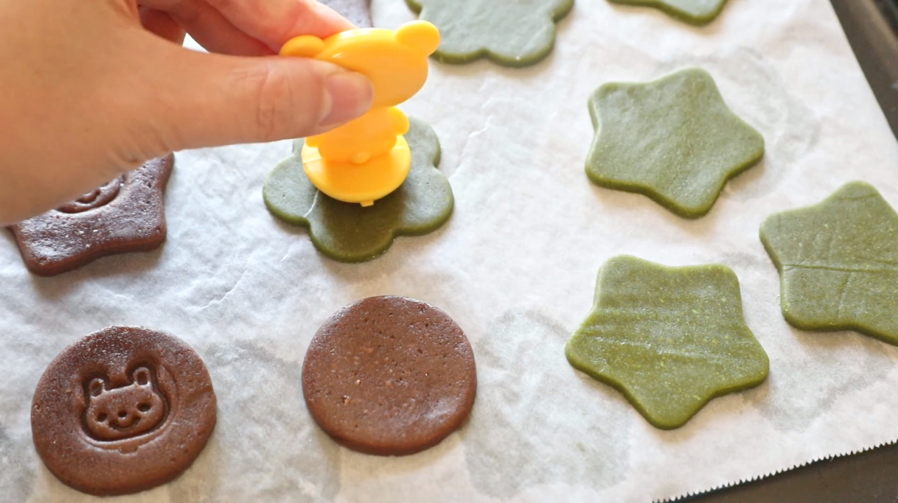 趣味亲子卡通饼干,三种口味,酥脆的曲奇饼干
