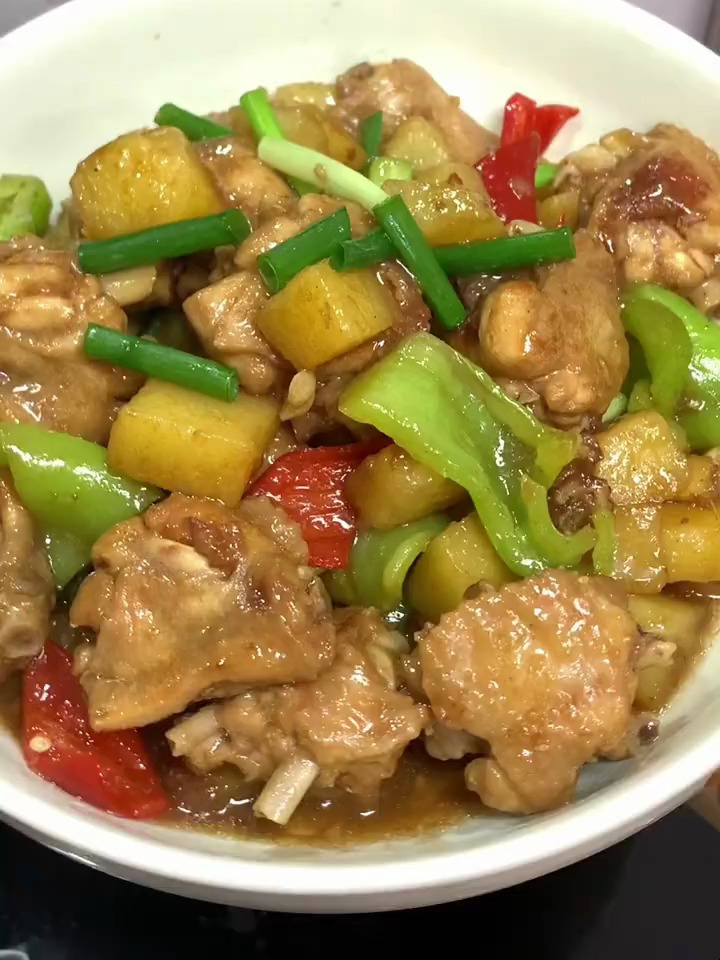 潮汕家庭晚餐丨土豆焖鸡翅好吃到你尖叫~