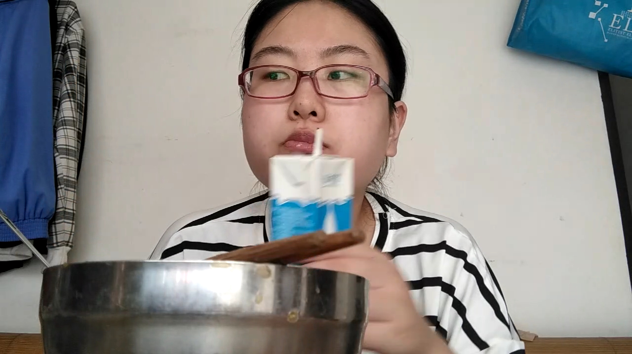 炒饭的灵魂其实是方便面碎