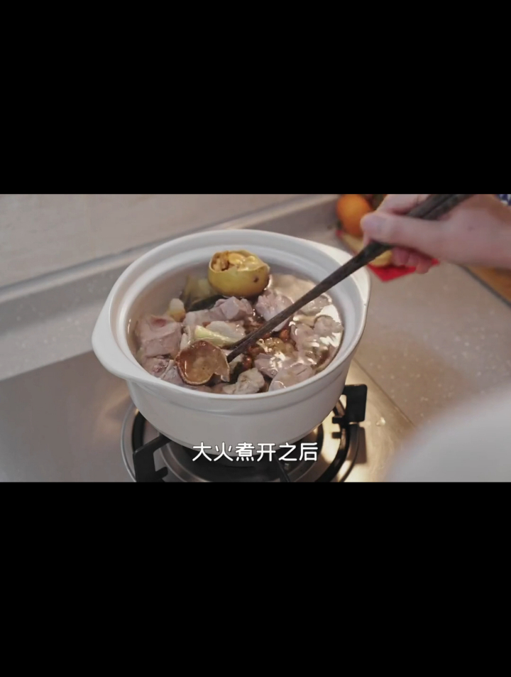 煲个清肝又润肺的无花果菜干猪肺汤