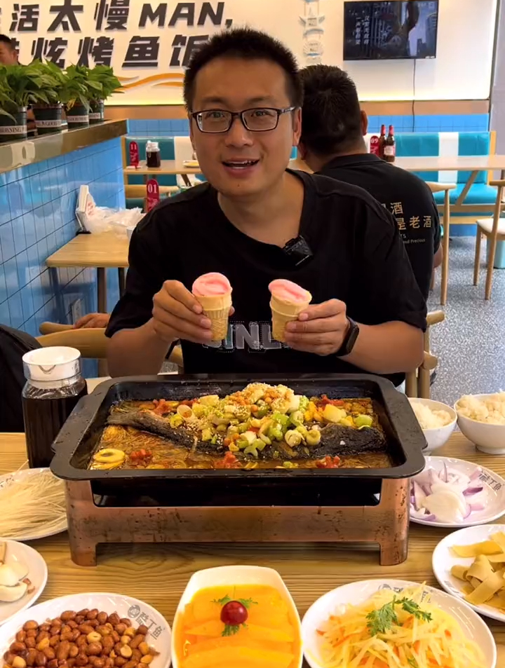 人均二三十就能吃到一份烤鱼