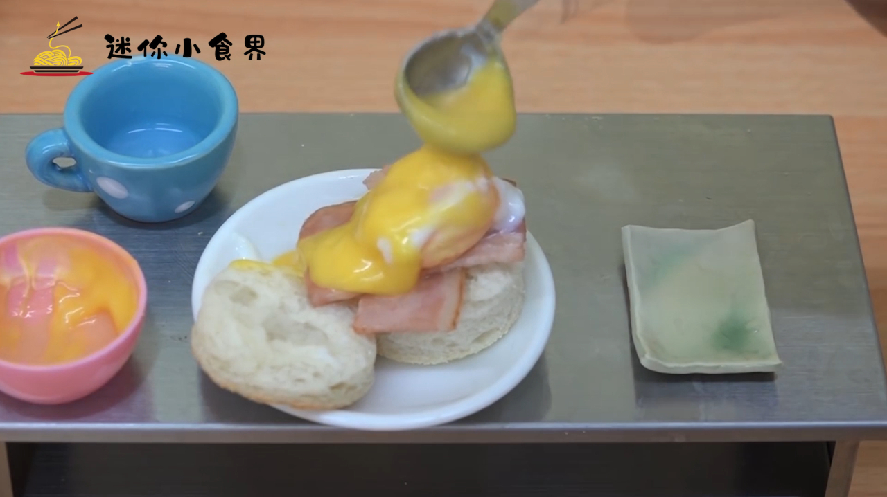 迷你厨房的自制k记火腿蛋帕尼尼,我做的还是很美味的嘛~