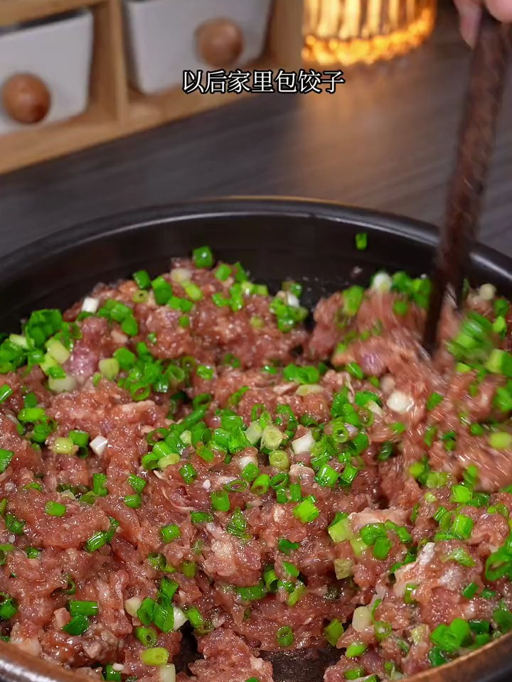 饺子馅你就像我这样做,鲜嫩多汁,好吃到停不下来,不管包啥都香