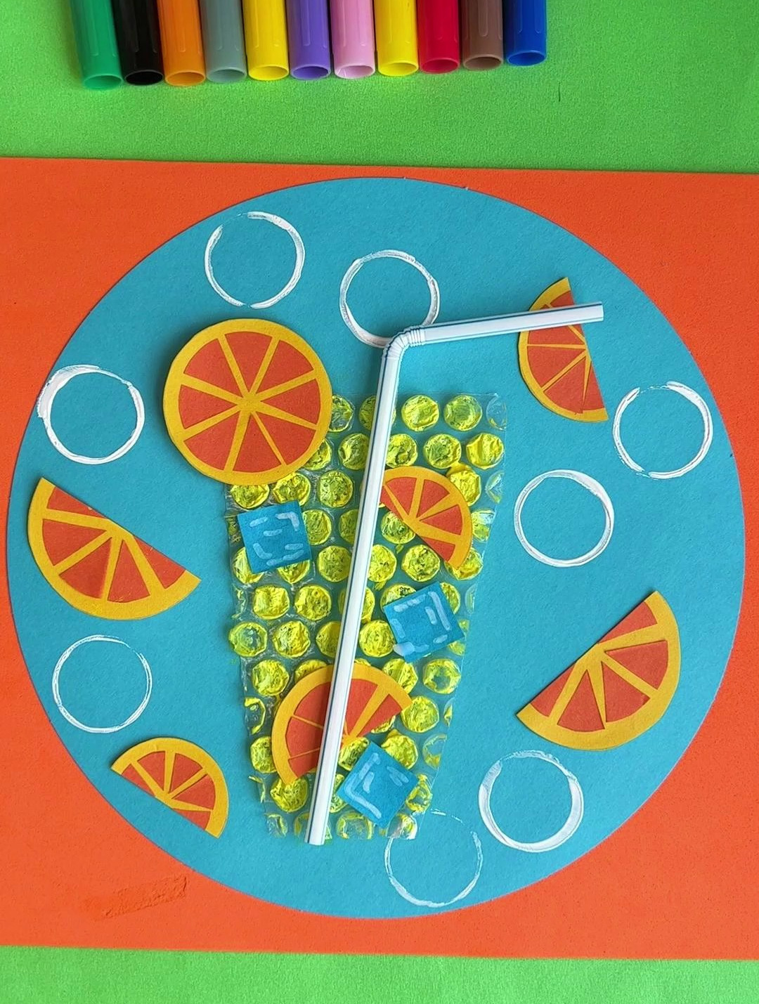 夏天来了,喝一杯柠檬奶茶,真是太幸福了。做一幅柠檬奶茶手工画