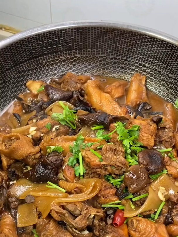 小鸡炖蘑菇 美食教程 家常菜 美食